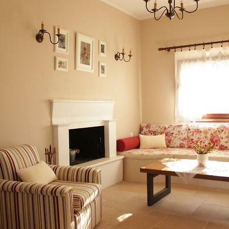 *Villa Pap-Live The Greek Hospitality In A Village* Nea Sampsounta ภายนอก รูปภาพ
